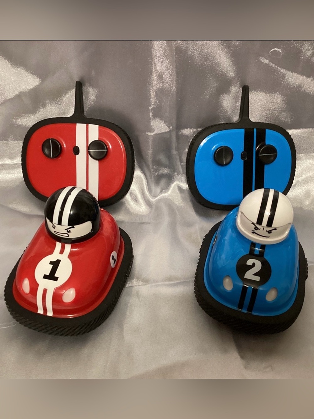 Sharper Image Road Rage Remote Control Bumper Cars - Picture 7 of 7